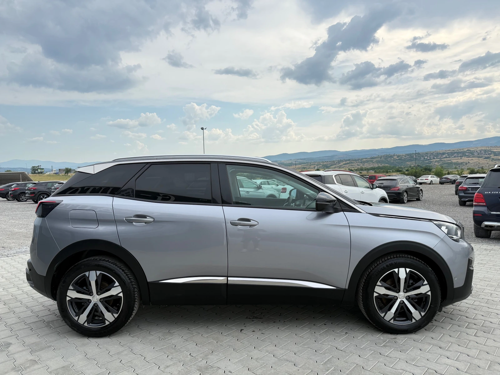 Peugeot 3008 1.6 hdi 120 ks Собствен лизинг !!! - изображение 4