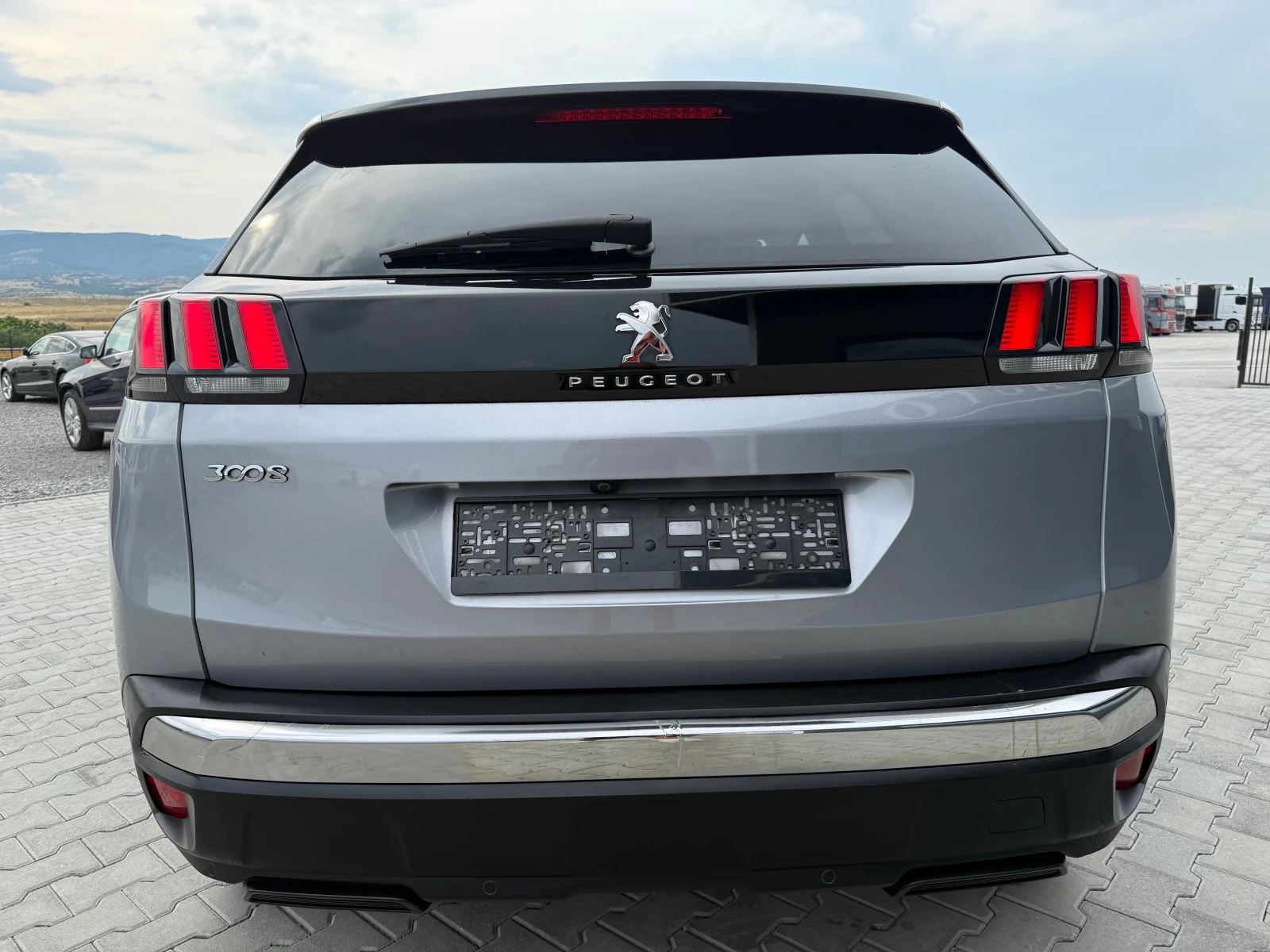 Peugeot 3008 1.6 hdi 120 ks Собствен лизинг !!! - изображение 6
