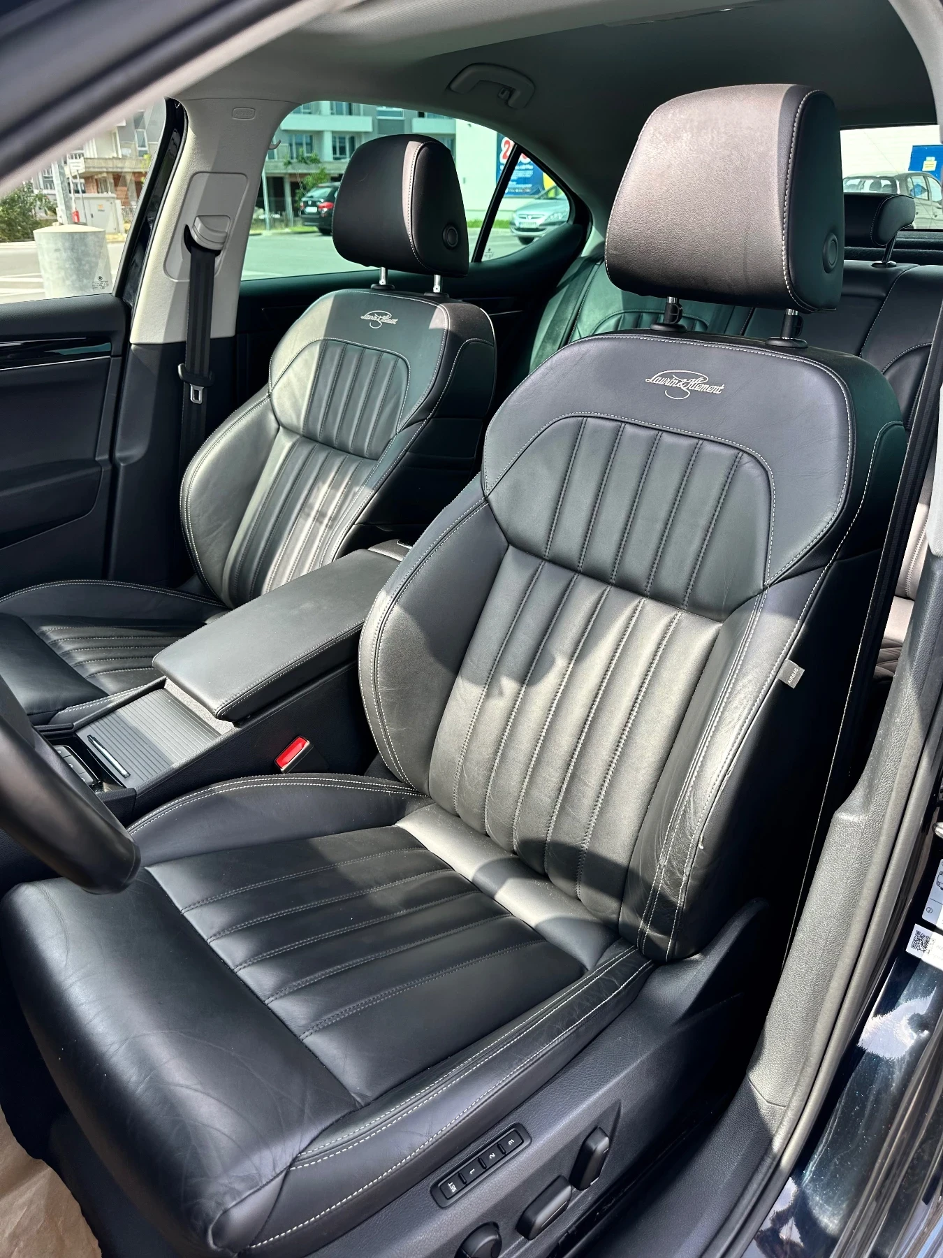 Skoda Superb 2.0TDI L&K - изображение 9