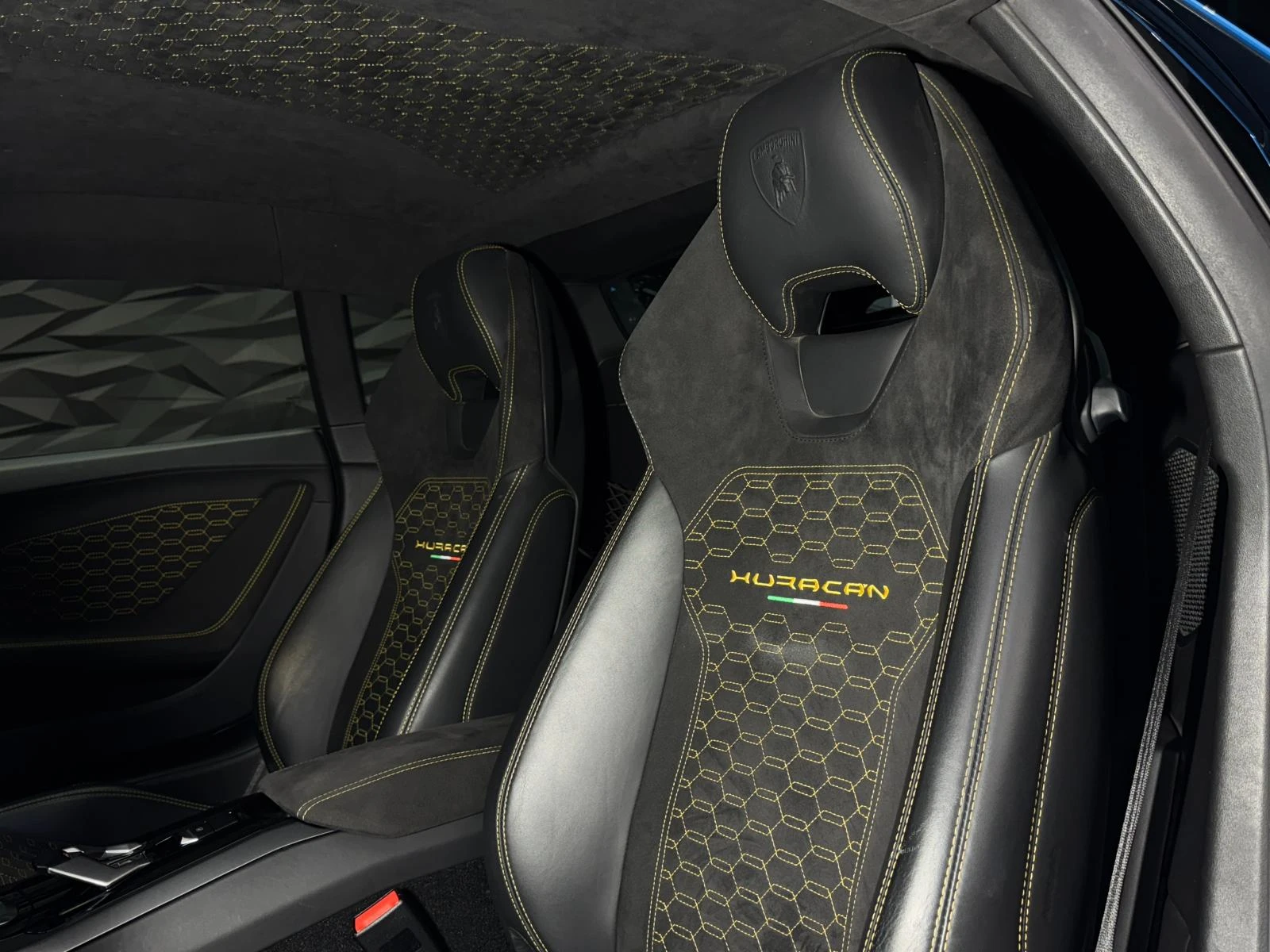 Lamborghini Huracan LP 580* Camera* Lift* Alcantara* Baby Blue - изображение 8