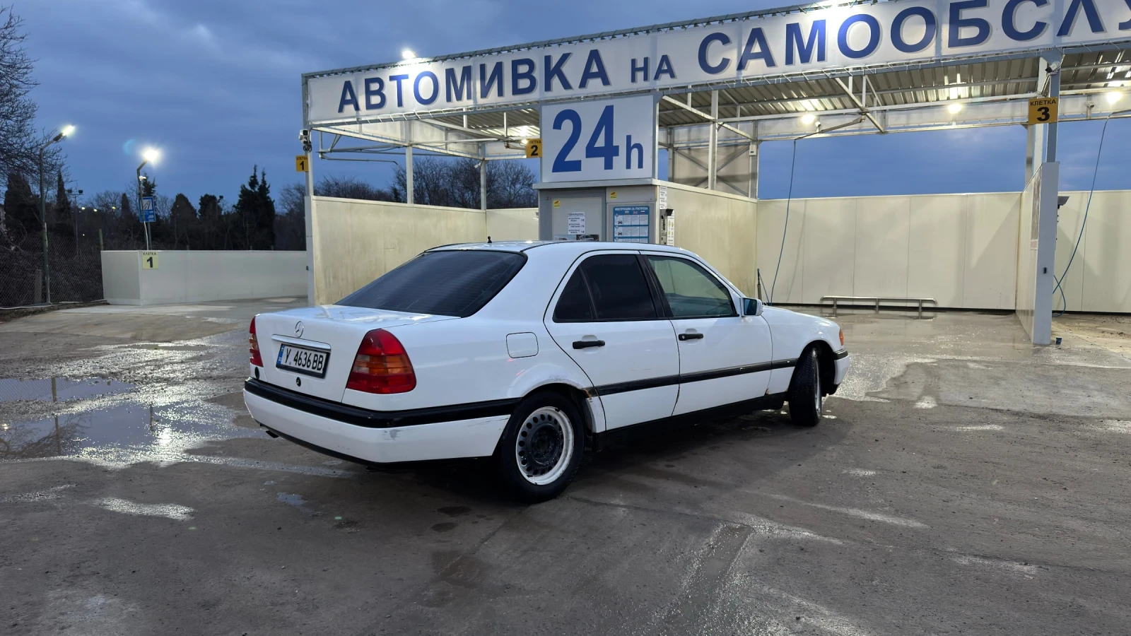 Mercedes-Benz C 180  - изображение 7