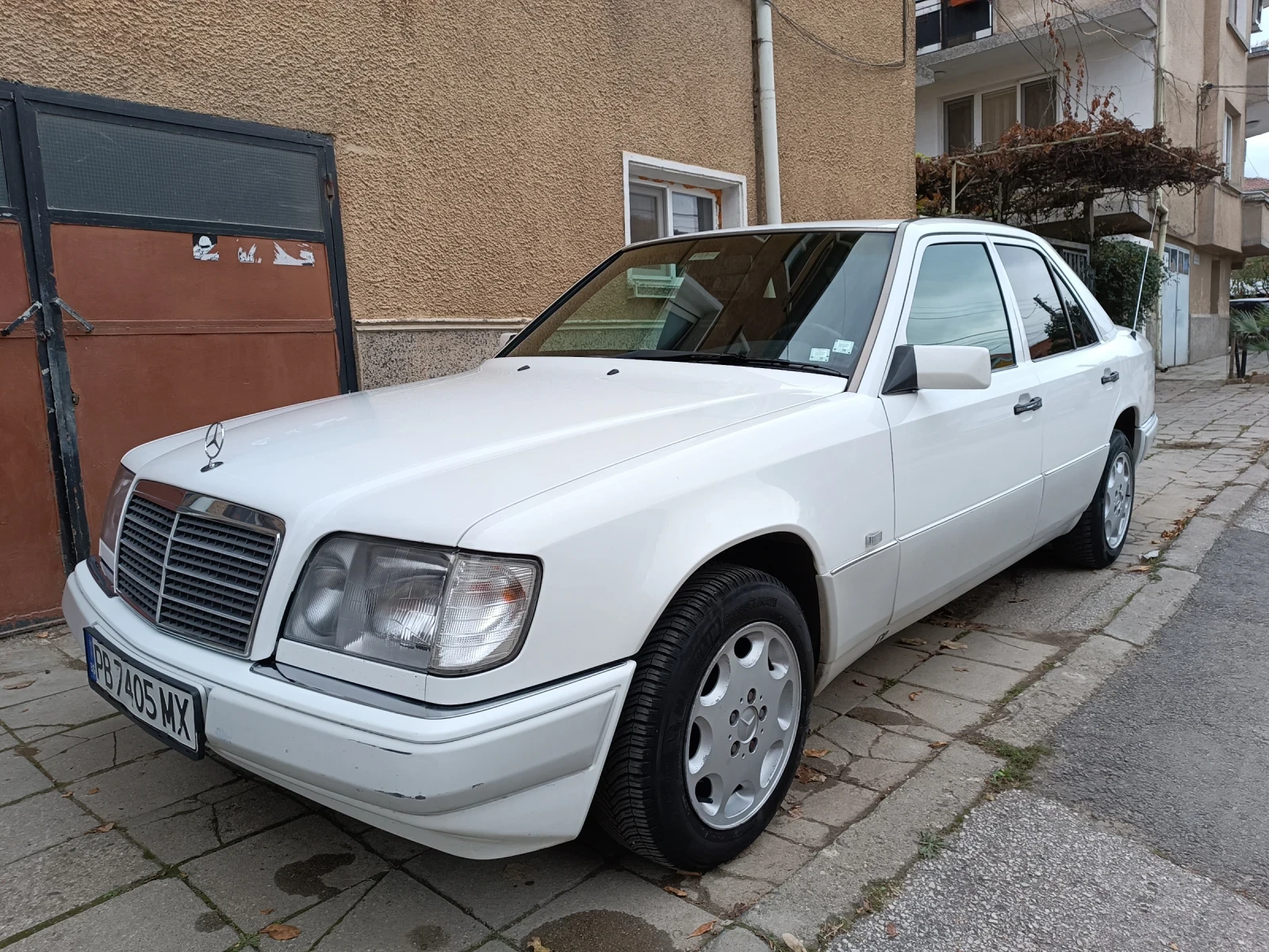 Mercedes-Benz E 200