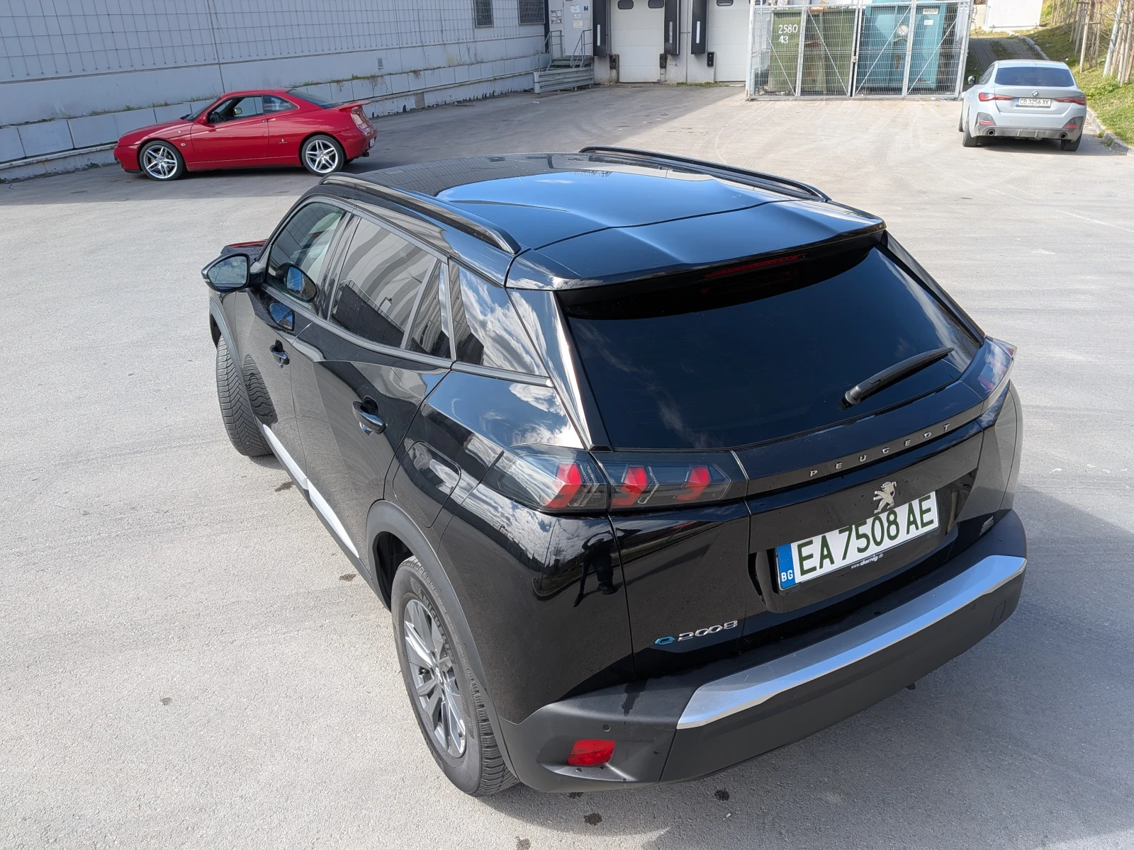 Peugeot 2008 e-Allure, снимка 6 - Автомобили и джипове - 53767158