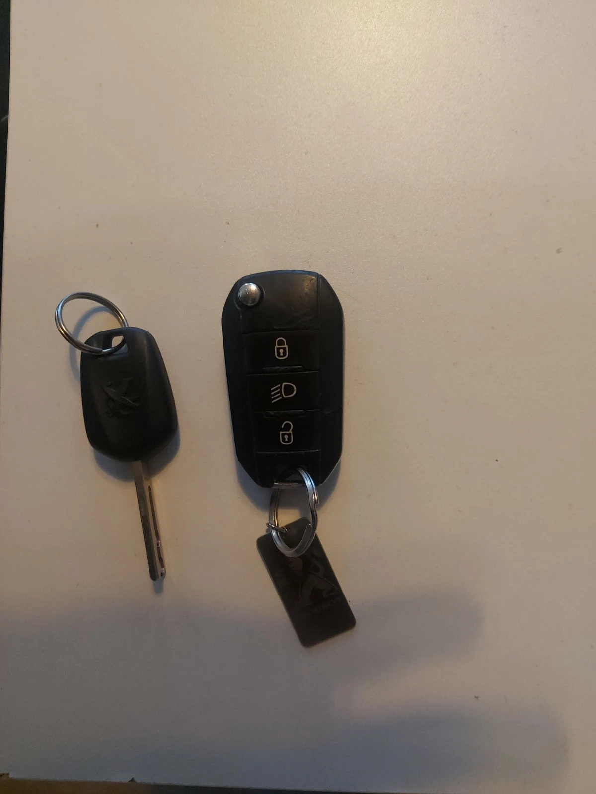 Peugeot 208 Pure Tech, снимка 11 - Автомобили и джипове - 53915323