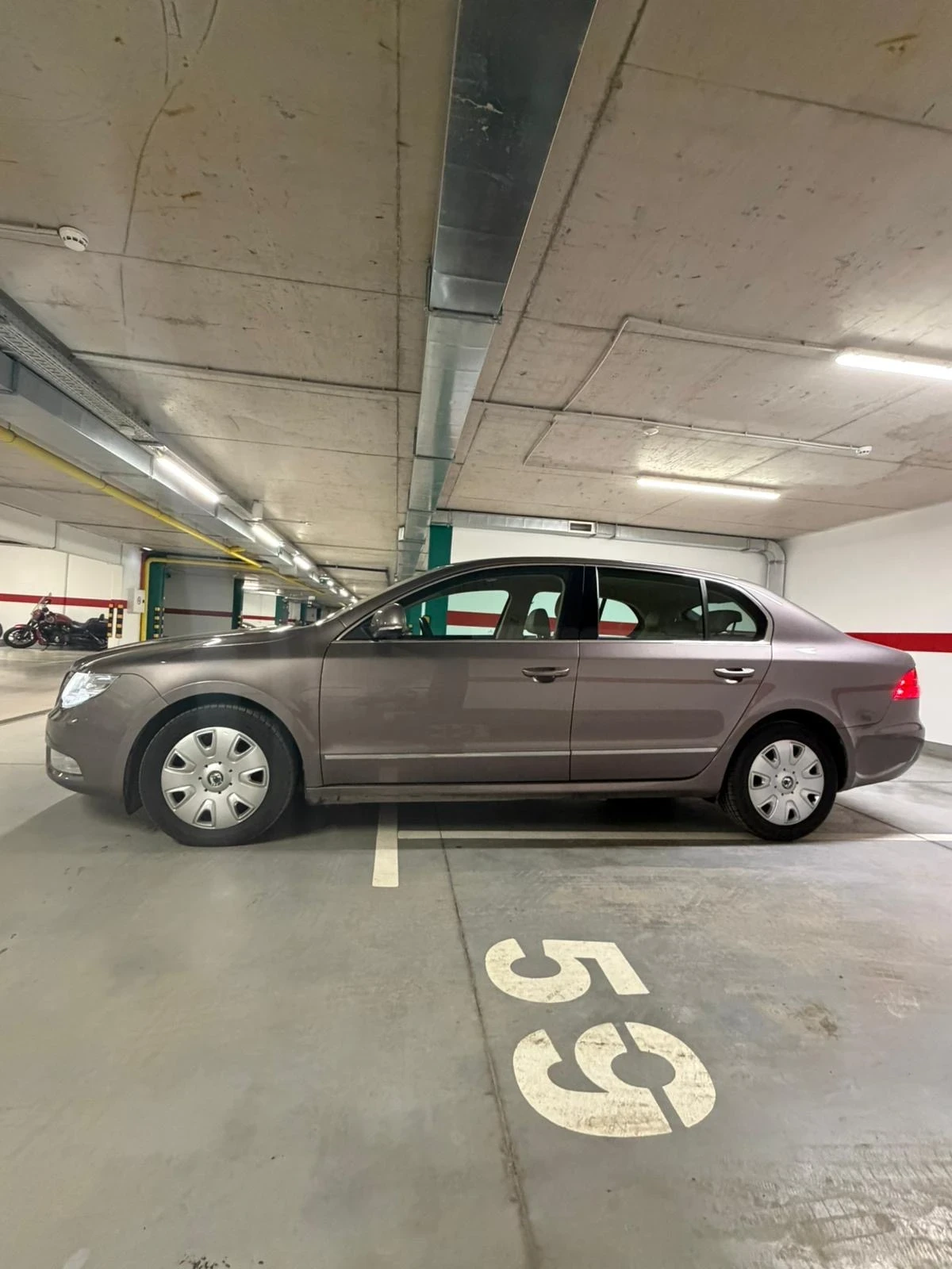 Skoda Superb, снимка 7 - Автомобили и джипове - 54039931