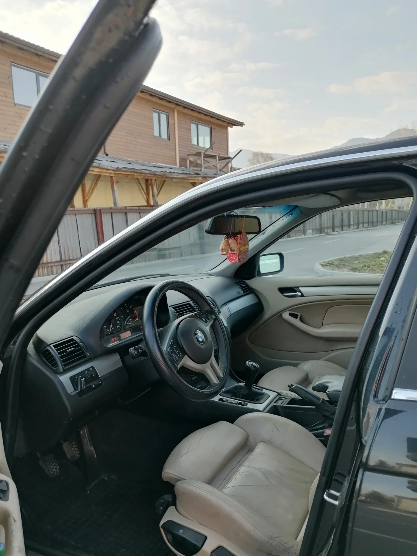 BMW 330, снимка 7 - Автомобили и джипове - 54311997