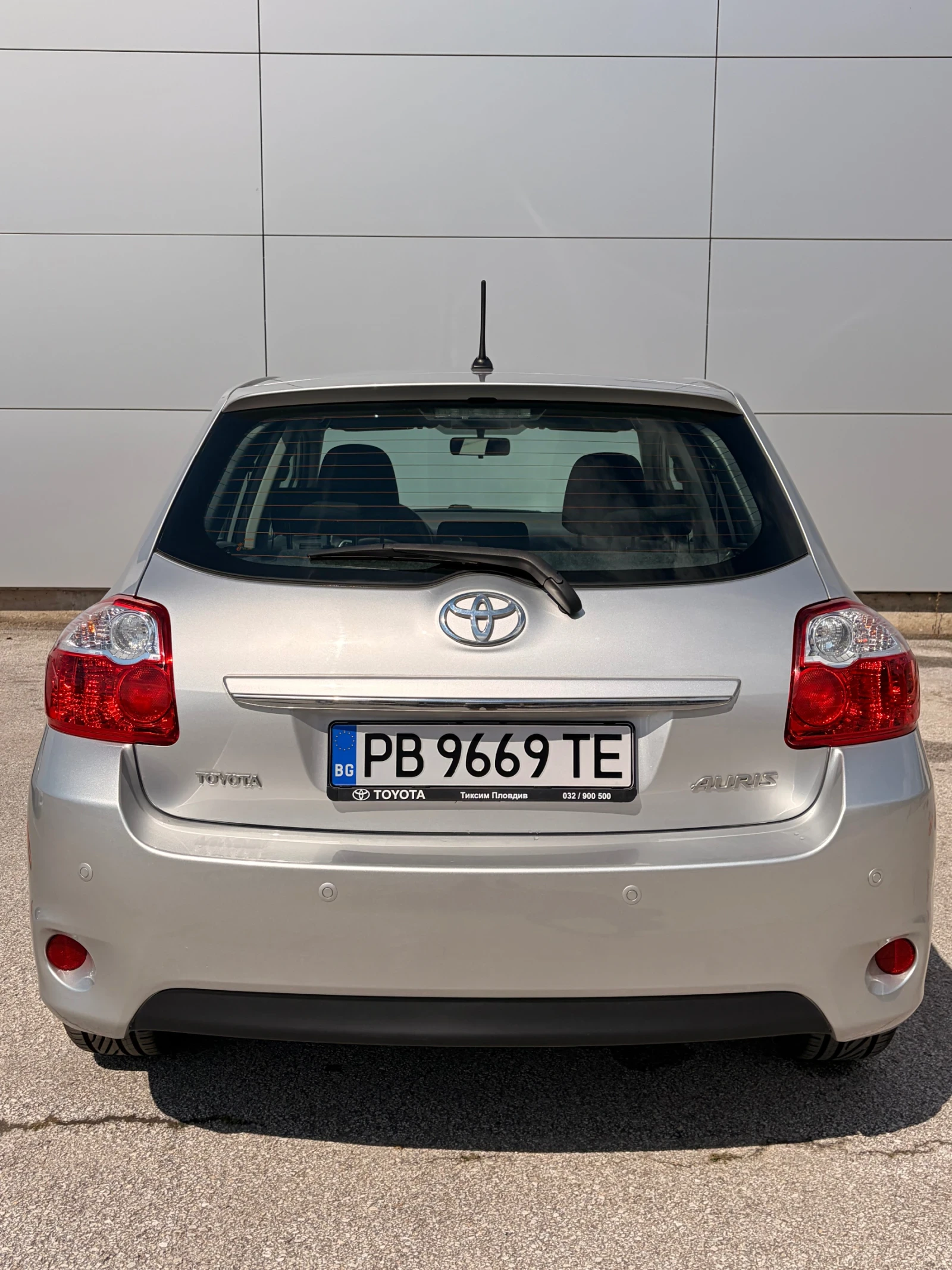Toyota Auris 1.6 Edition* Климатроник* Сервизна История* 70999к, снимка 6 - Автомобили и джипове - 54659595