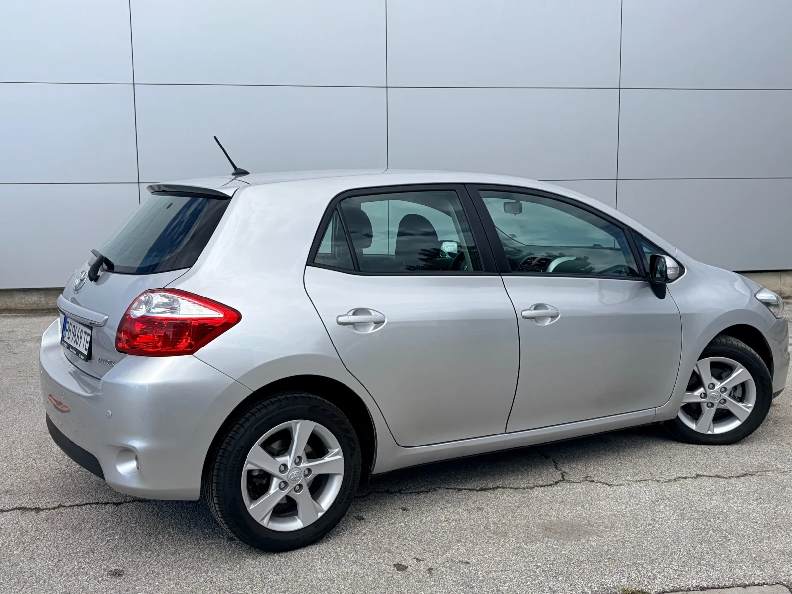 Toyota Auris 1.6 Edition* Климатроник* Сервизна История* 70999к, снимка 5 - Автомобили и джипове - 54659595