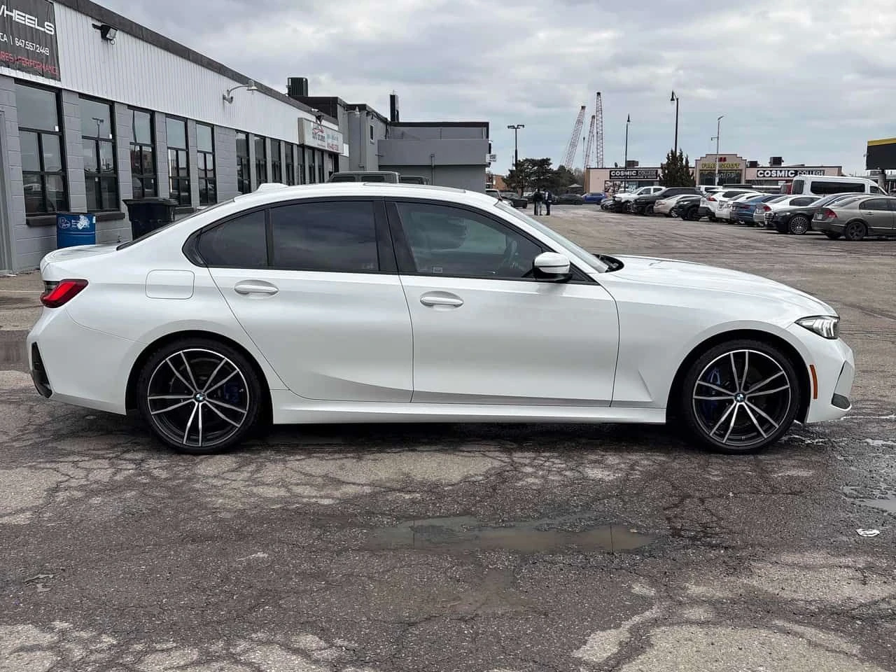 BMW 330 i xDrive| М ПАКЕТ| ПАНОРАМА| ПОДГРЕВИ| 2 КЛЮЧА| , снимка 3 - Автомобили и джипове - 54955634