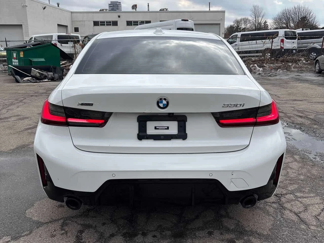 BMW 330 i xDrive| М ПАКЕТ| ПАНОРАМА| ПОДГРЕВИ| 2 КЛЮЧА| , снимка 4 - Автомобили и джипове - 54955634