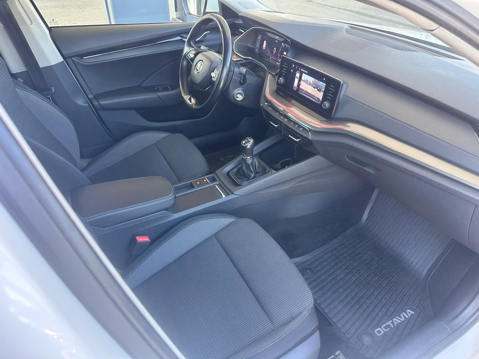 Skoda Octavia 2.0TDI, снимка 6 - Автомобили и джипове - 55688651