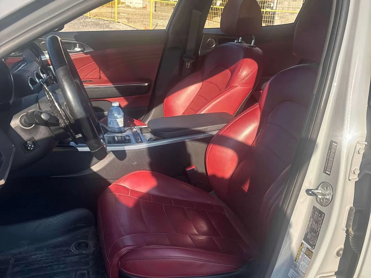 Kia Stinger AWD  CARFAX, снимка 11 - Автомобили и джипове - 55623484