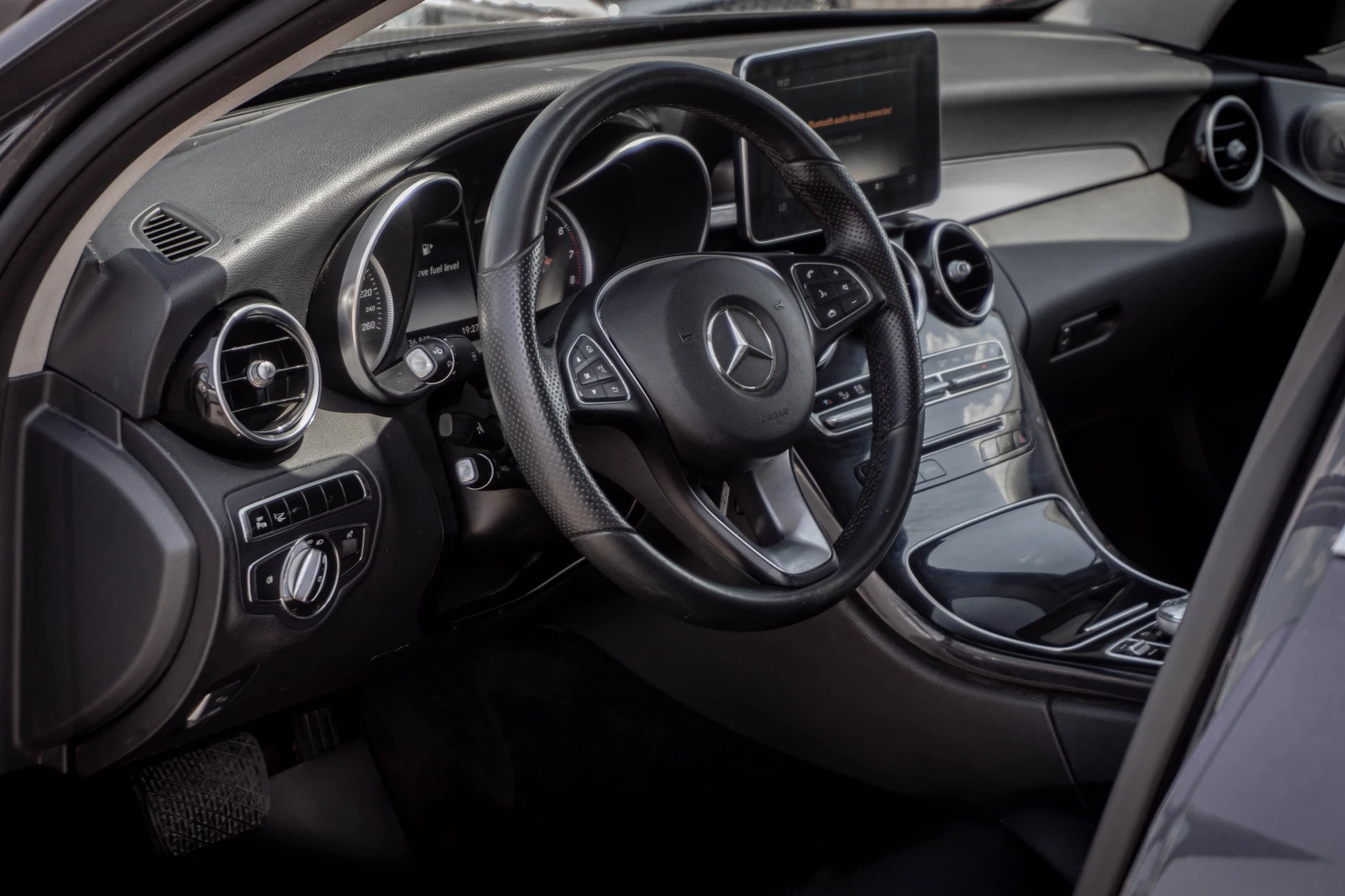 Mercedes-Benz C 200 AVANTGARDE-124, 225 КМ-КАТО НОВА!, снимка 7 - Автомобили и джипове - 55644606