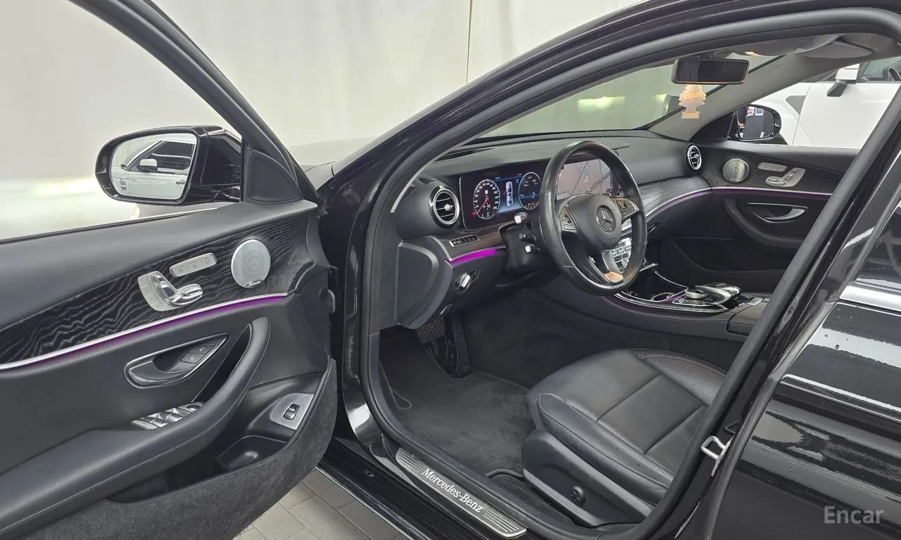 Mercedes-Benz E 300 4MATIC / 360 / HUD / ШИБИДАХ / ЛИЗИНГ /, снимка 9 - Автомобили и джипове - 55778678