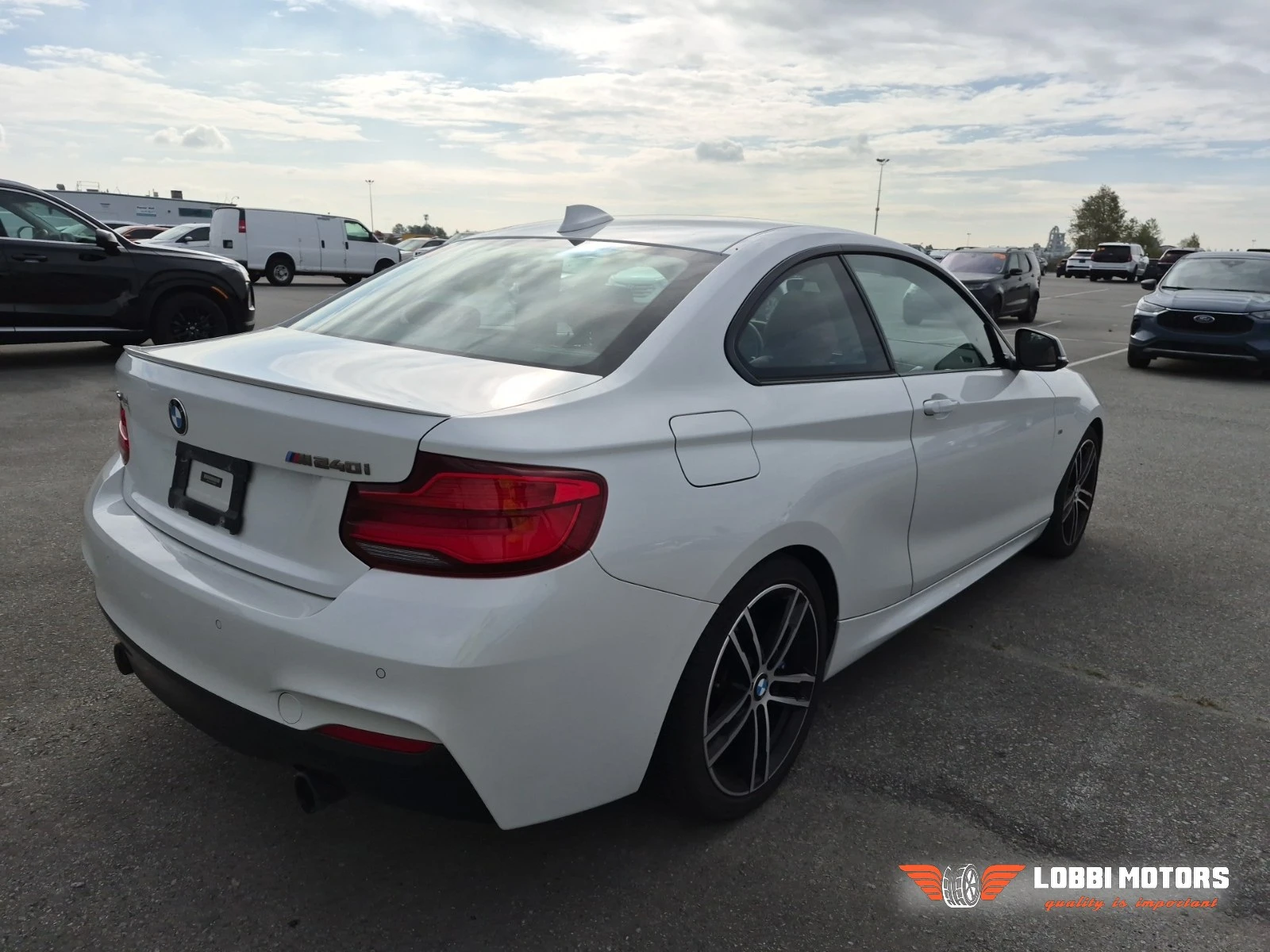 BMW 240, снимка 3 - Автомобили и джипове - 56103966