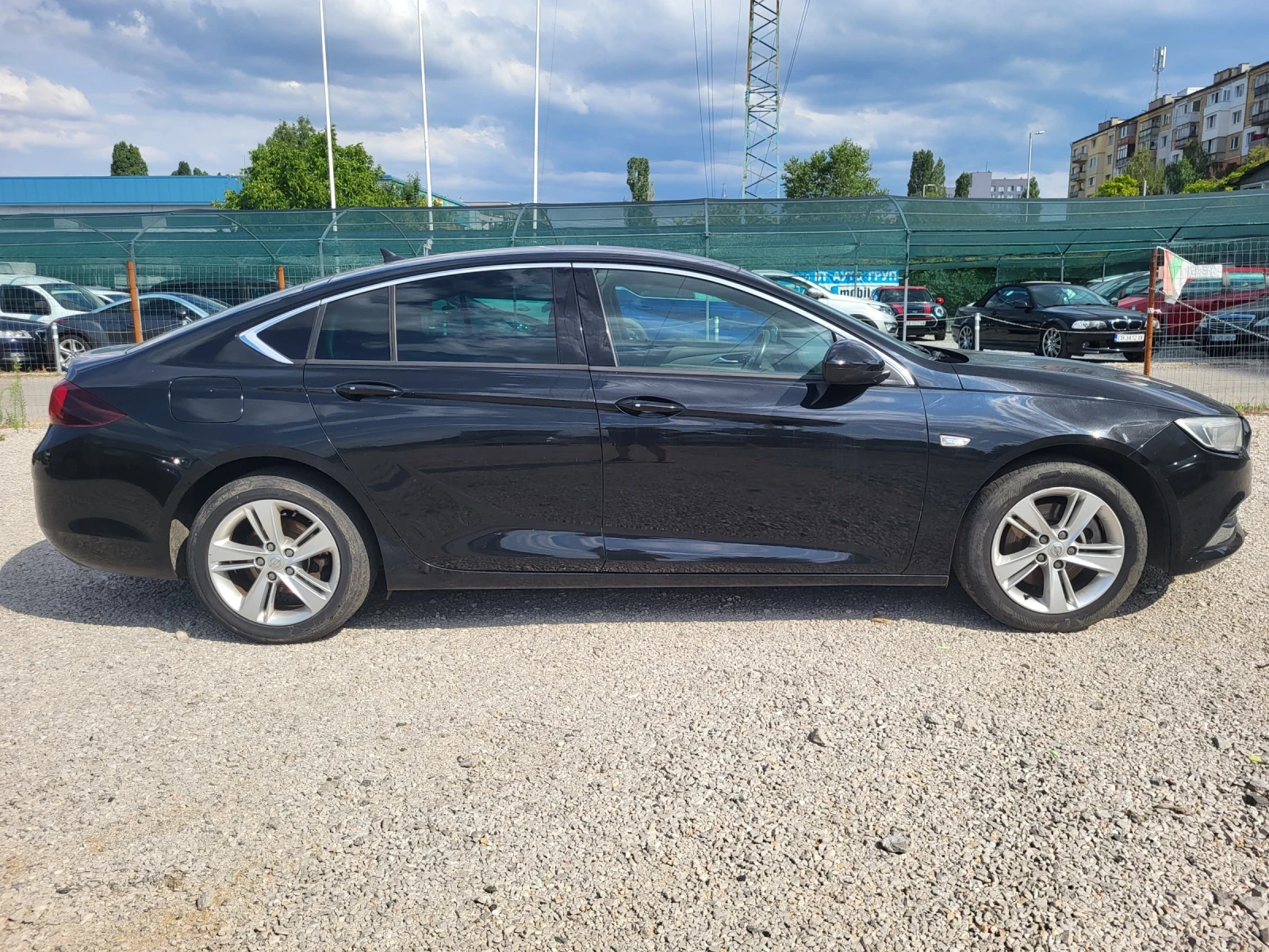 Opel Insignia GRAND SPORT, снимка 4 - Автомобили и джипове - 56140639