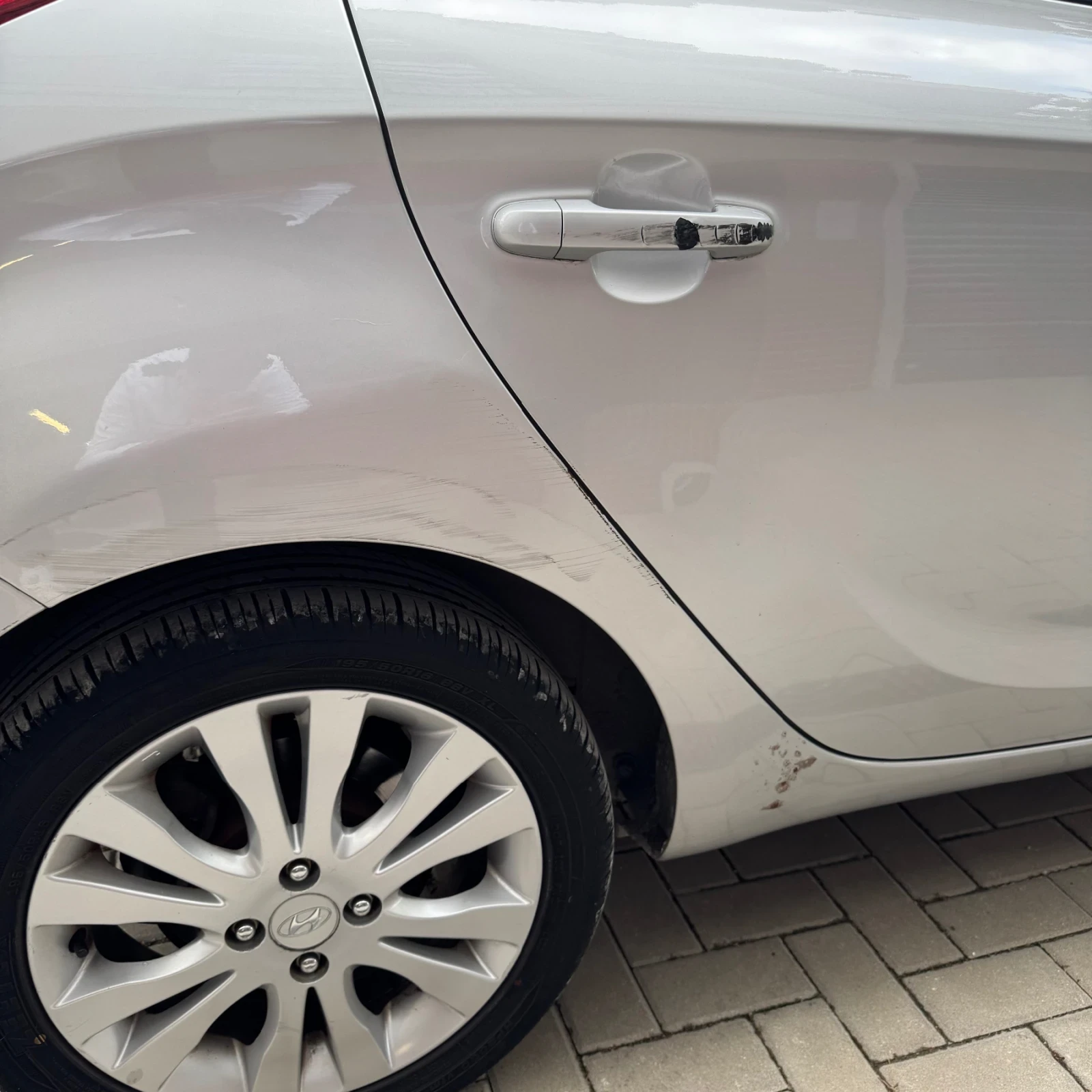 Hyundai I20 CRDi, снимка 11 - Автомобили и джипове - 56318901