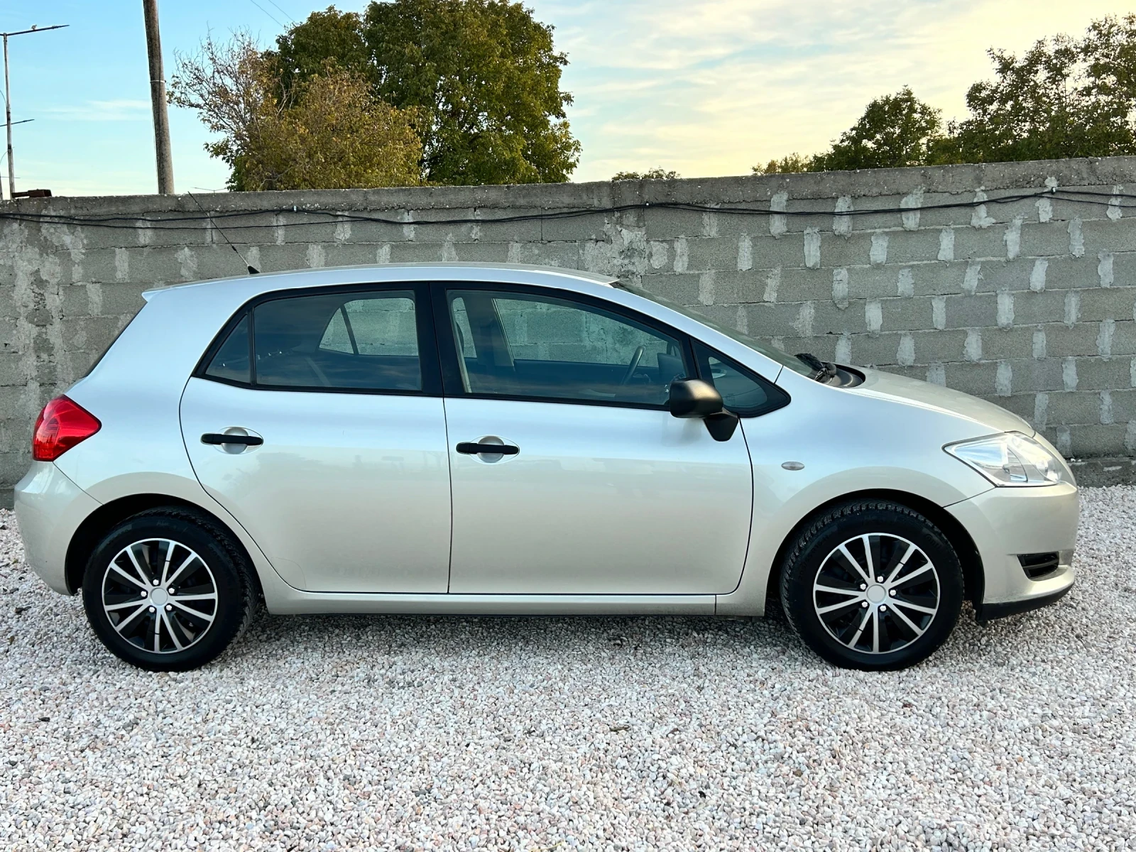 Toyota Auris 1.4 VVT I | Mobile.bg � ����������� 4
