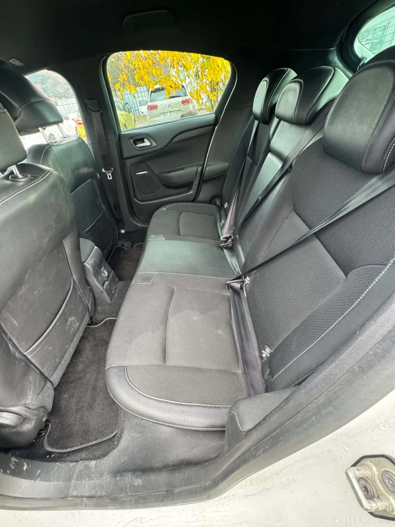 Citroen DS4 1.6 HDI chic, снимка 9 - Автомобили и джипове - 56662600