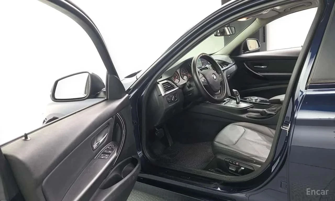 BMW 320, снимка 10 - Автомобили и джипове - 56740448