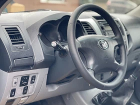 Toyota Hilux 2.5D4-D 4x4, снимка 13