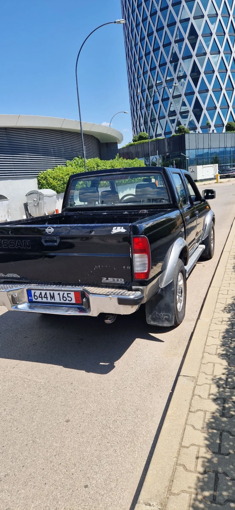 Nissan Navara 2.5 TDI  103к.с, снимка 14 - Автомобили и джипове - 46960310