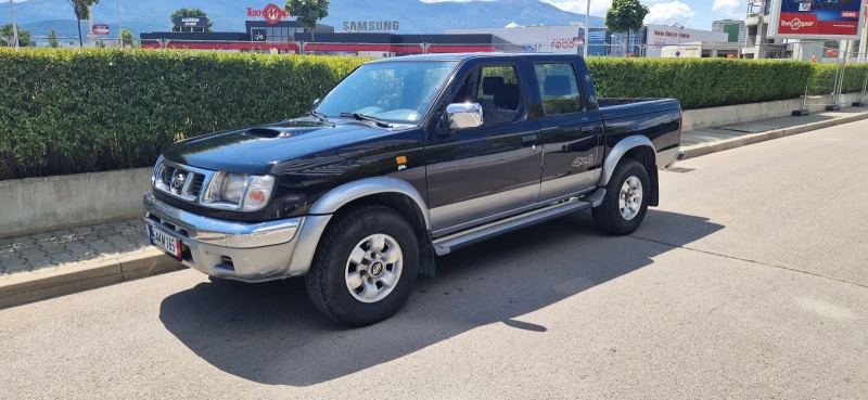 Nissan Navara 2.5 TDI  103к.с, снимка 3 - Автомобили и джипове - 46960310