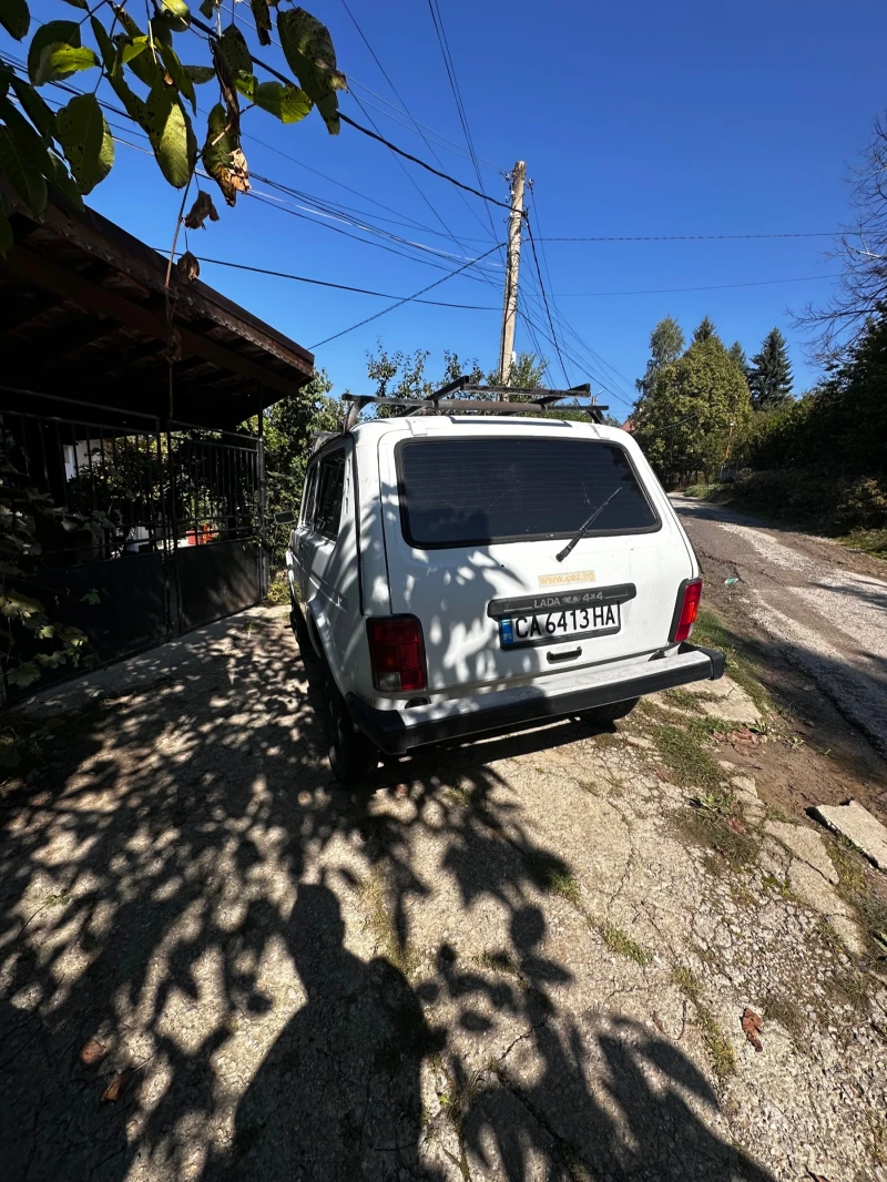 Lada Niva 1.7.i, снимка 5 - Автомобили и джипове - 47331982