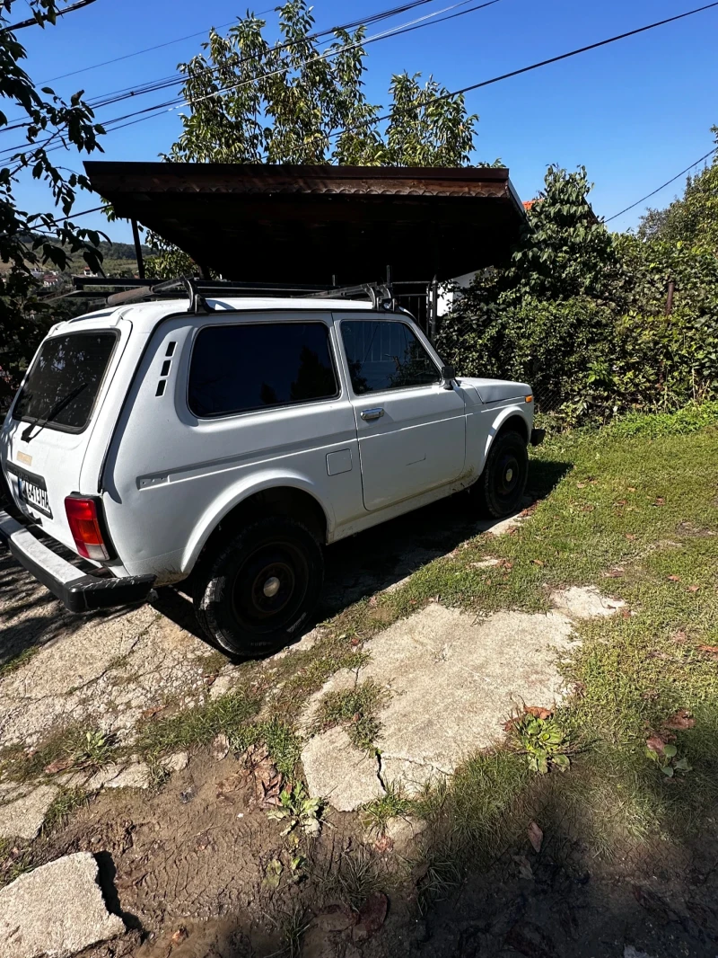 Lada Niva 1.7.i, снимка 3 - Автомобили и джипове - 47331982