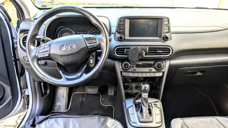 Hyundai Kona, снимка 10 - Автомобили и джипове - 47685335