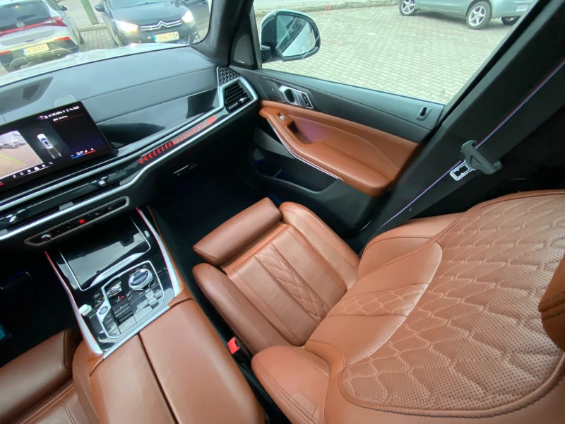 BMW X7 xDrive40d M Sport 6+ 1, снимка 14 - Автомобили и джипове - 53046513