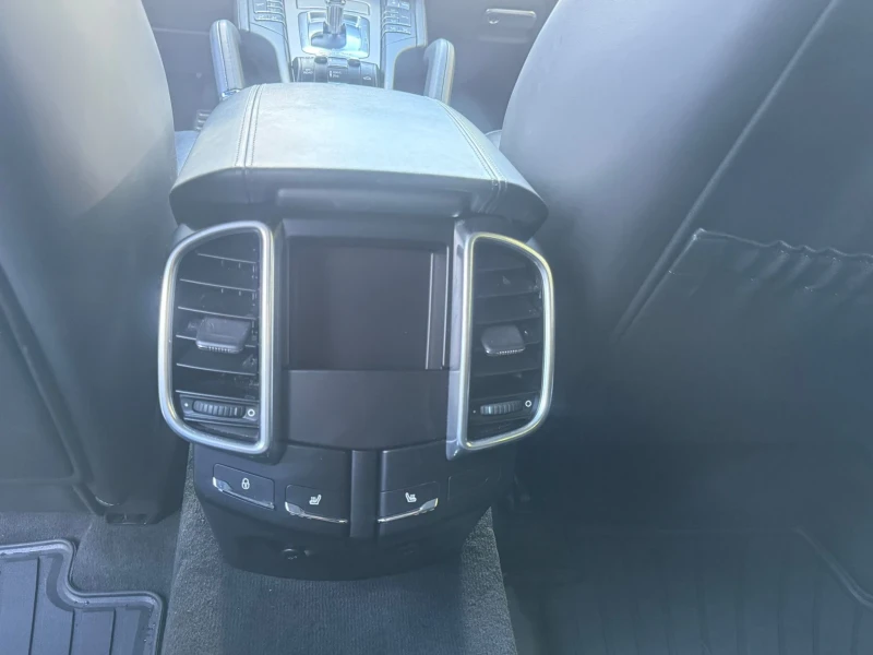 Porsche Cayenne, снимка 12 - Автомобили и джипове - 53179457