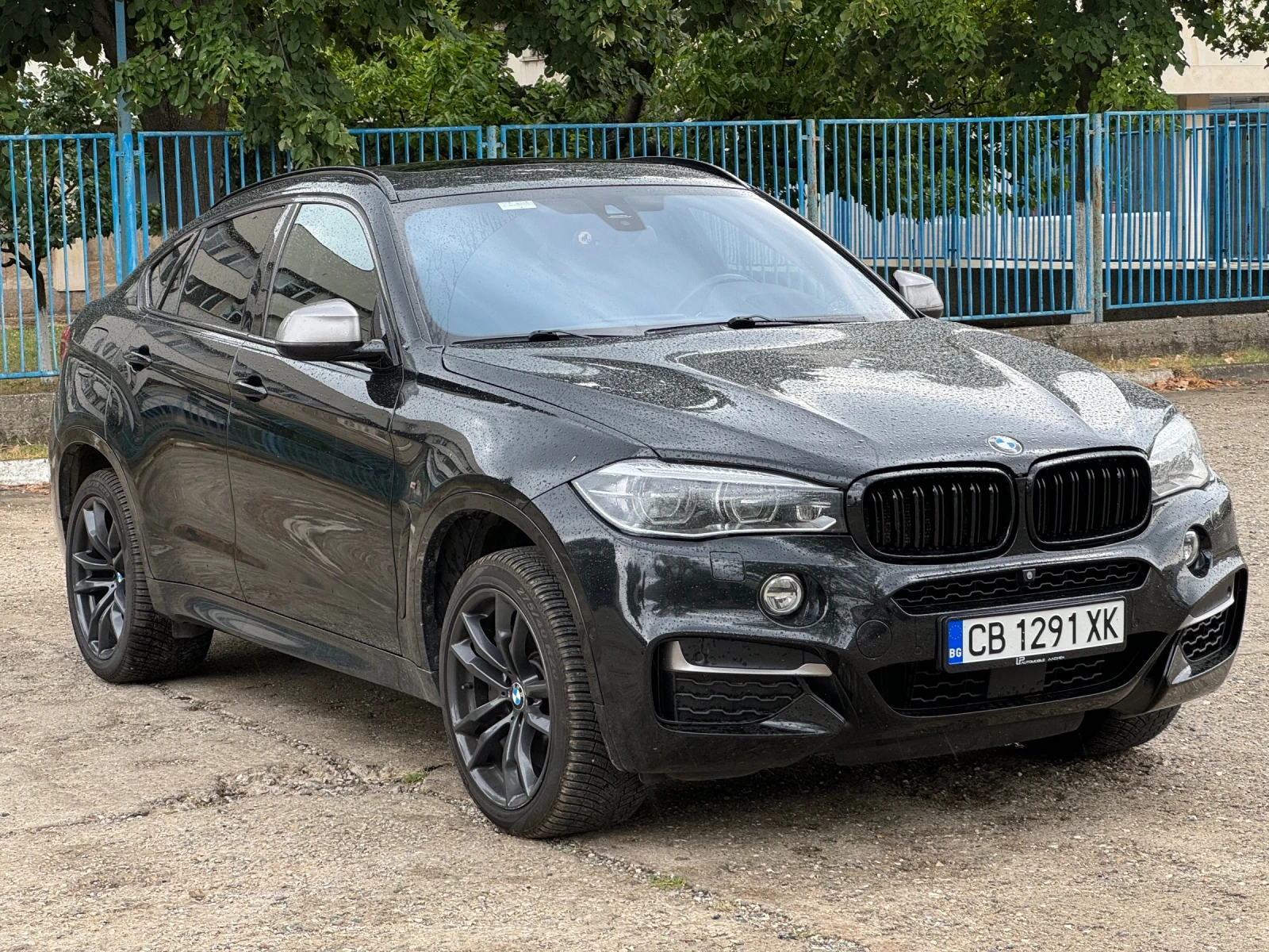 BMW X6 M50D - изображение 2