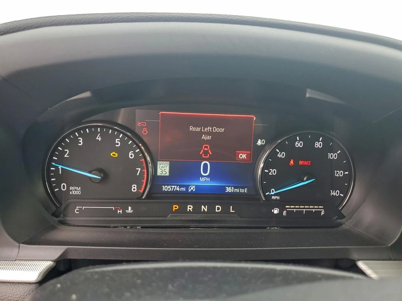 Ford Explorer 2.3l Xlt - изображение 9