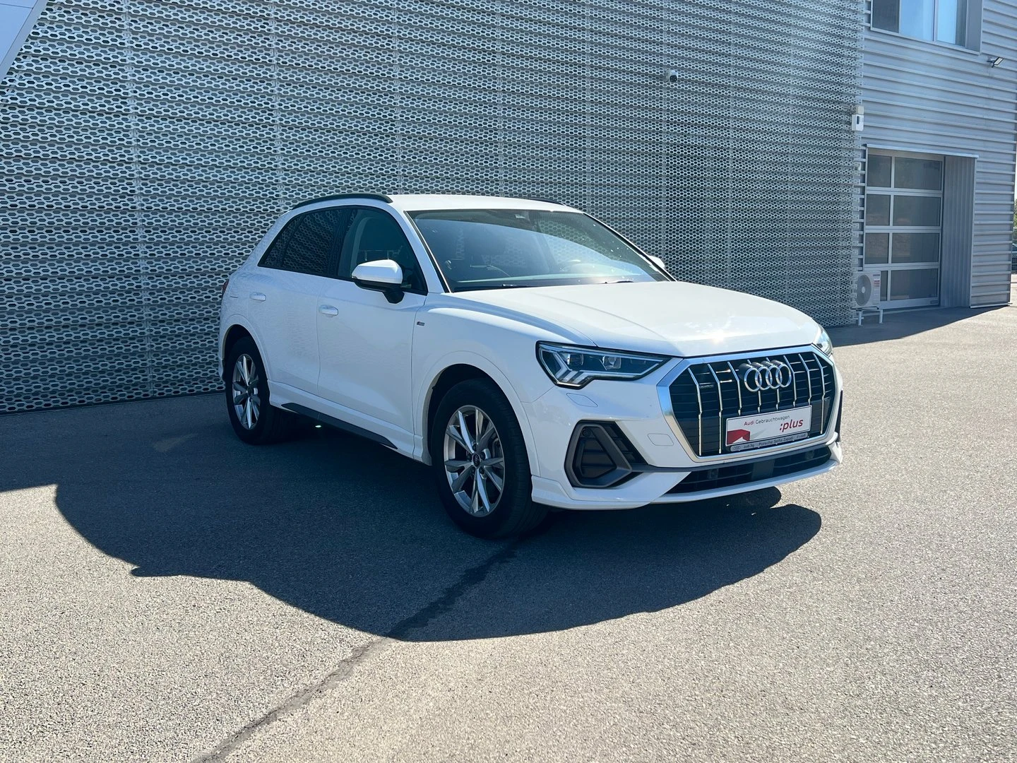 Audi Q3 S line 40 TDI quattro, снимка 3 - Автомобили и джипове - 54751120