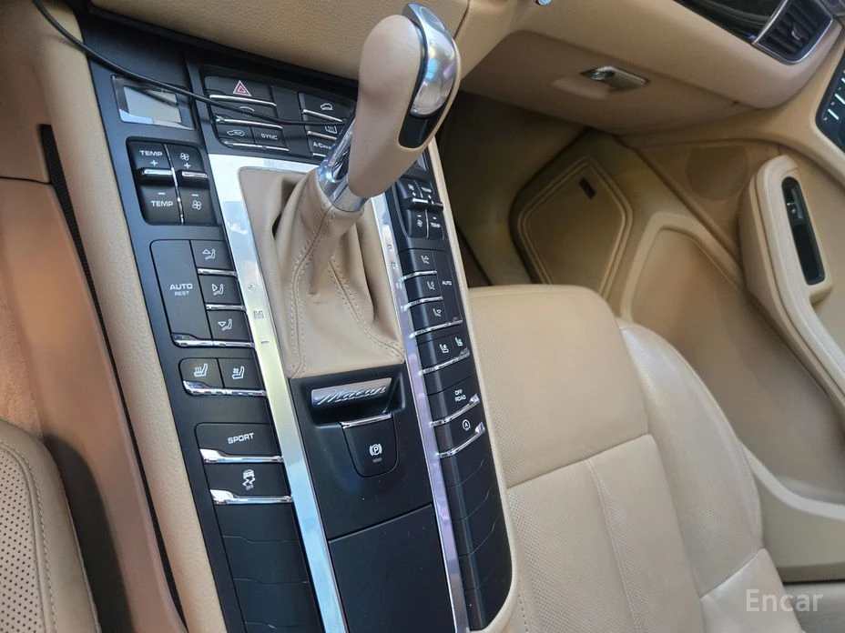 Porsche Macan, снимка 10 - Автомобили и джипове - 54223445