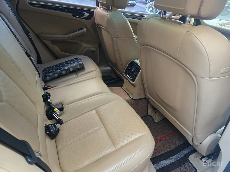 Porsche Macan, снимка 5 - Автомобили и джипове - 54223445