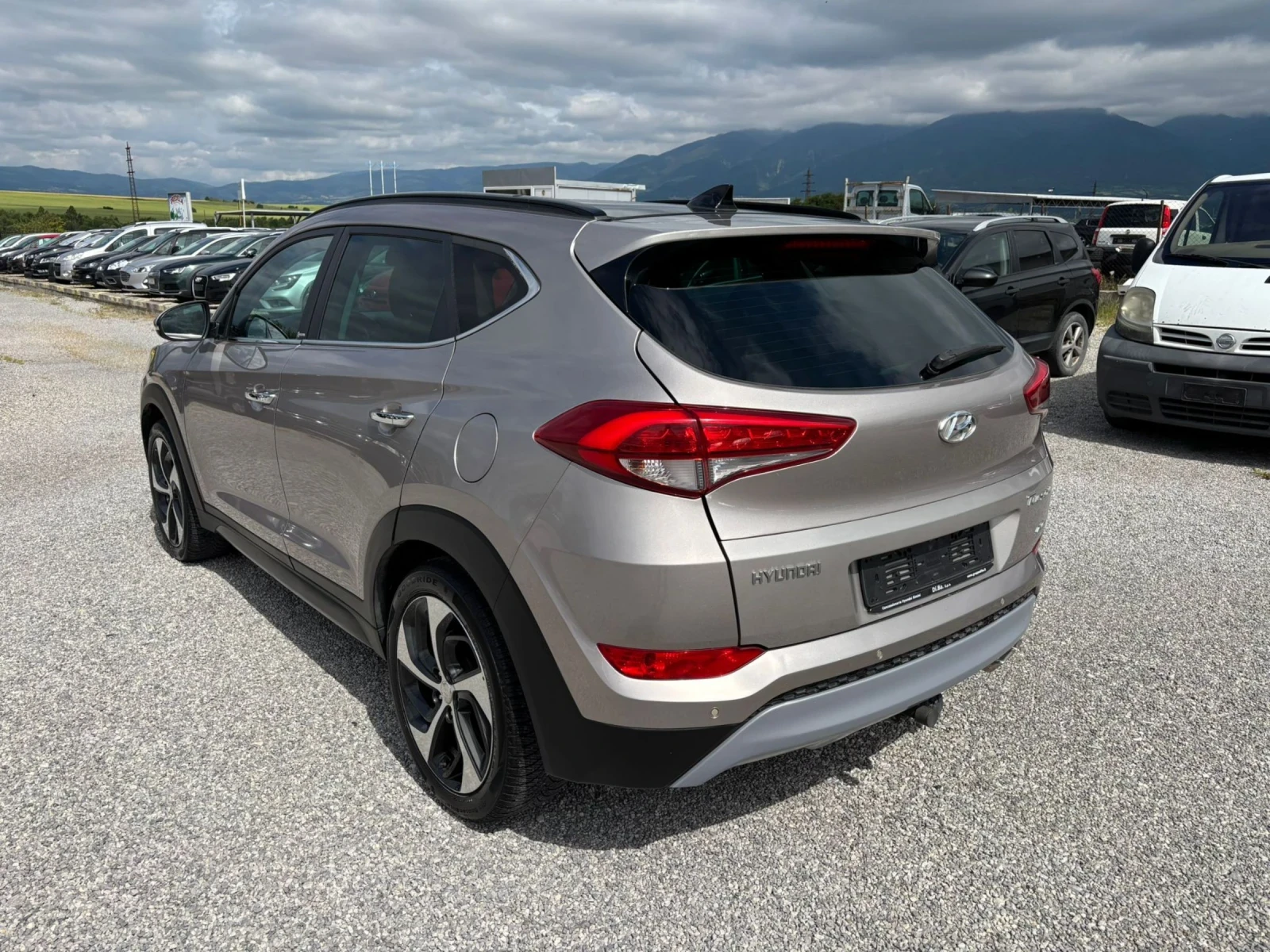 Hyundai Tucson 2.0crdi 4x4 Xpossible, снимка 7 - Автомобили и джипове - 54624764