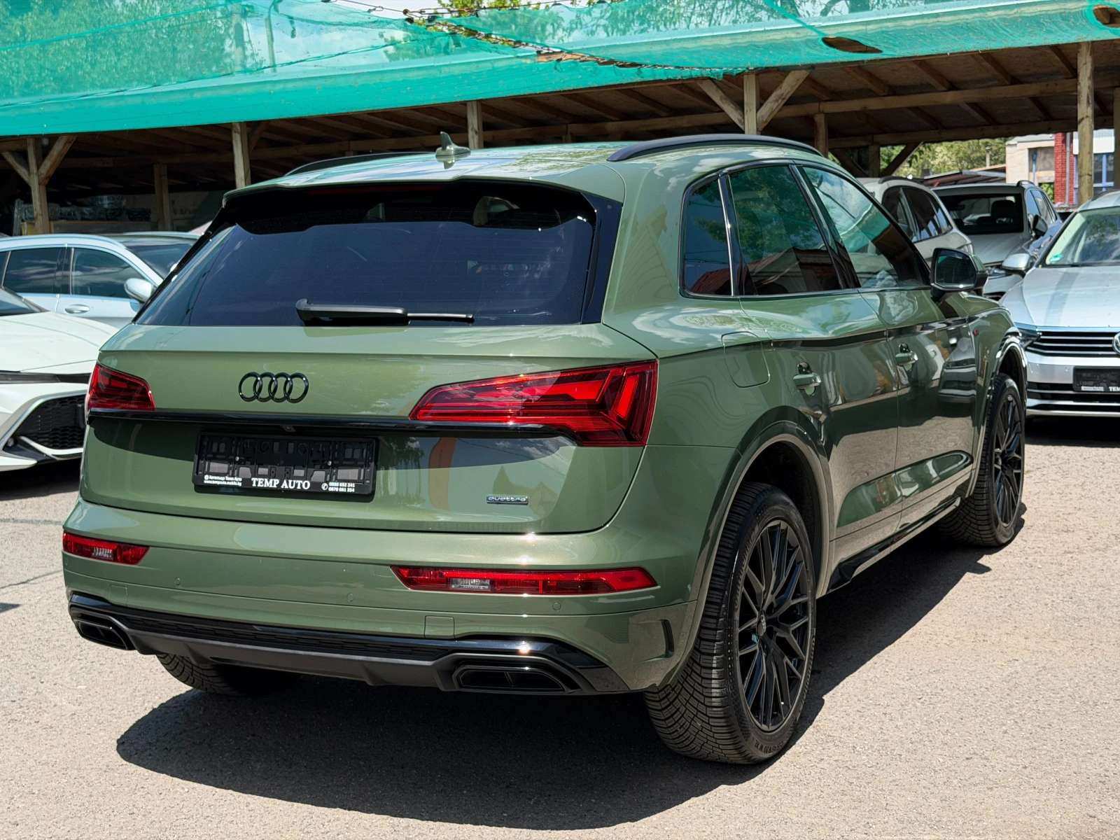 Audi Q5 3.0* S-LINE* СЕРВИЗНА КНИЖКА С ПЪЛНА ИСТОРИЯ В АУД, снимка 5 - Автомобили и джипове - 54680047