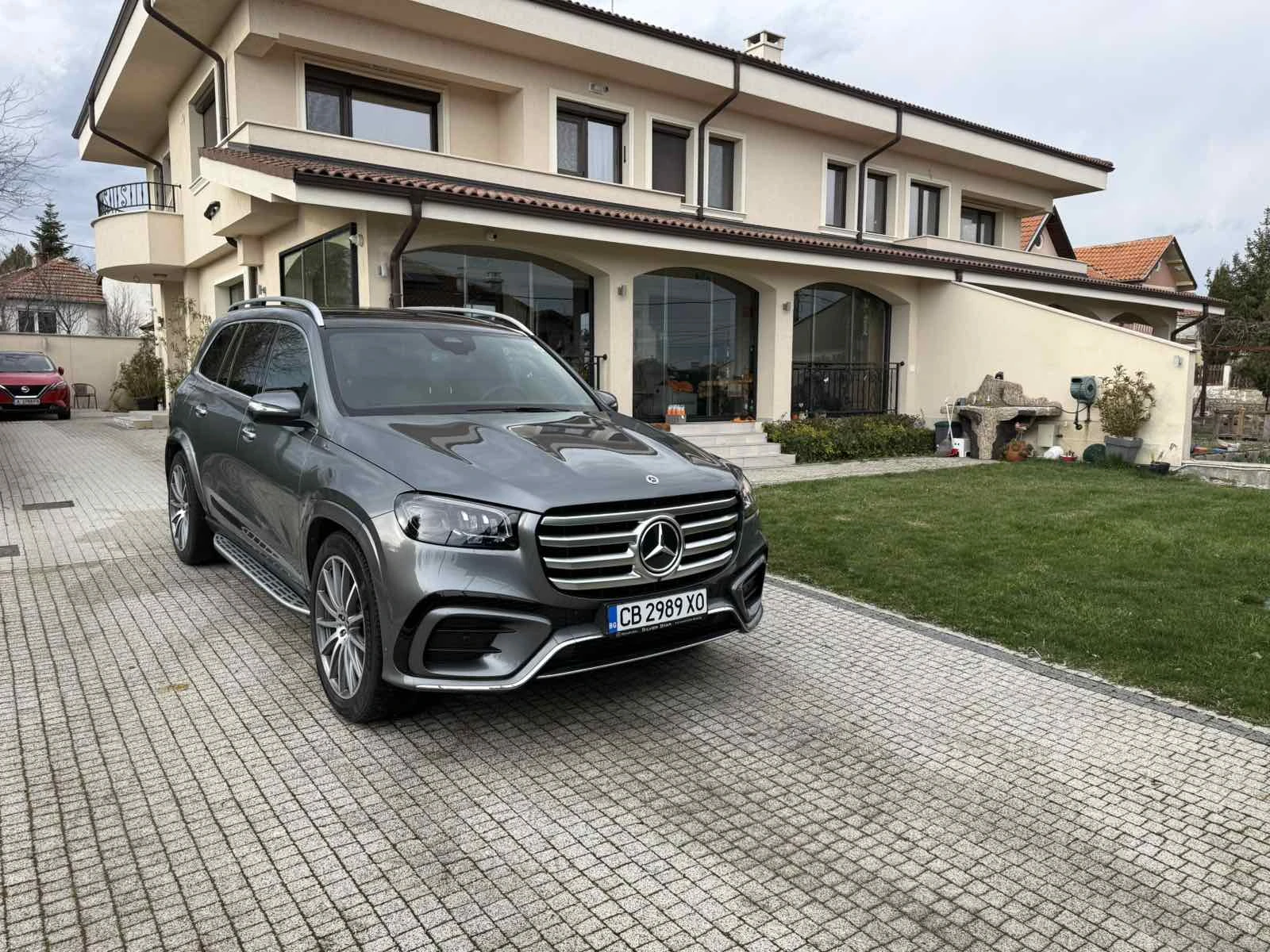 Mercedes-Benz GLS 350 11 000 европървоначална и 83 000 евро на вноски