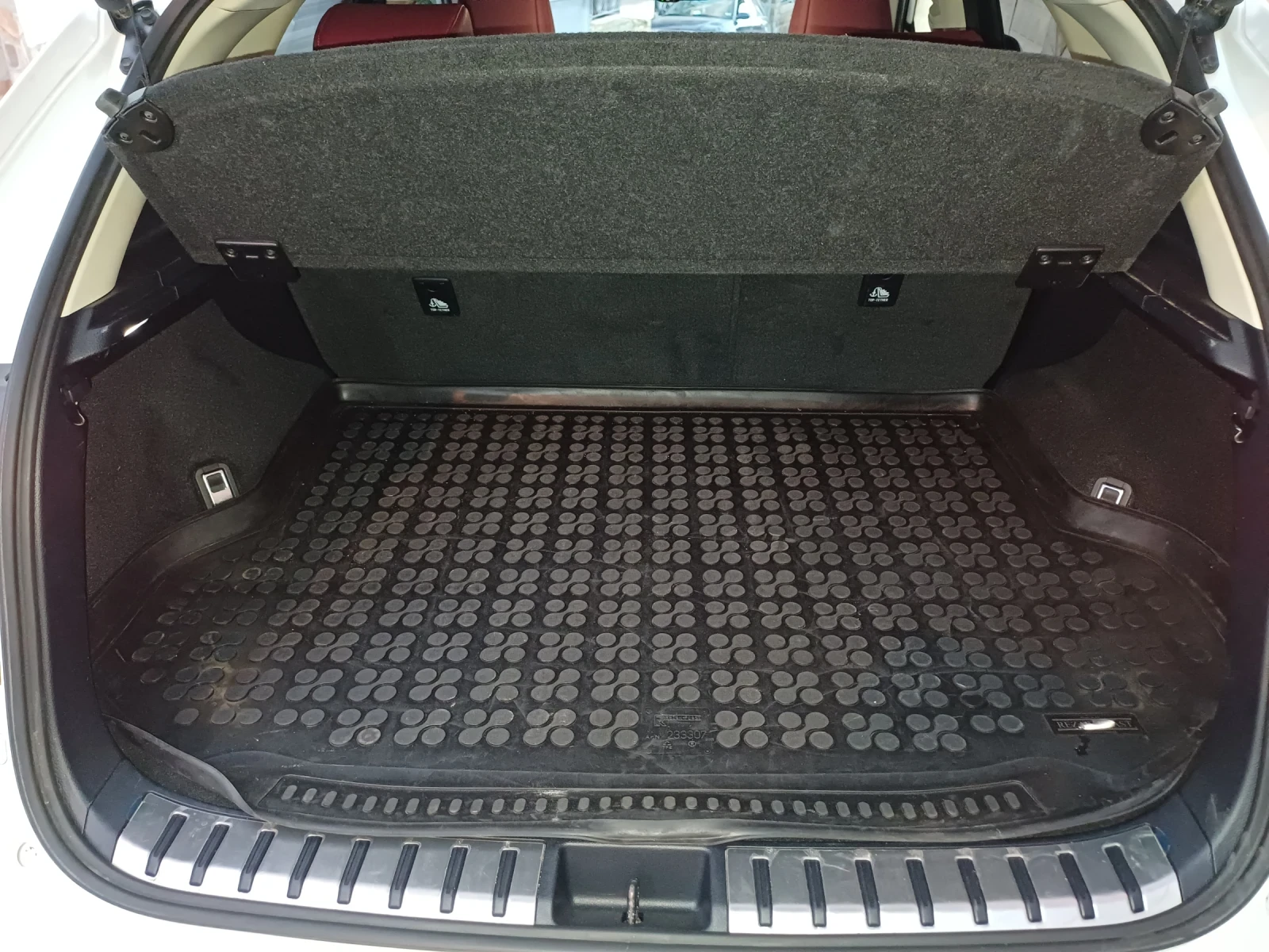 Lexus NX 300h, снимка 11 - Автомобили и джипове - 55658282