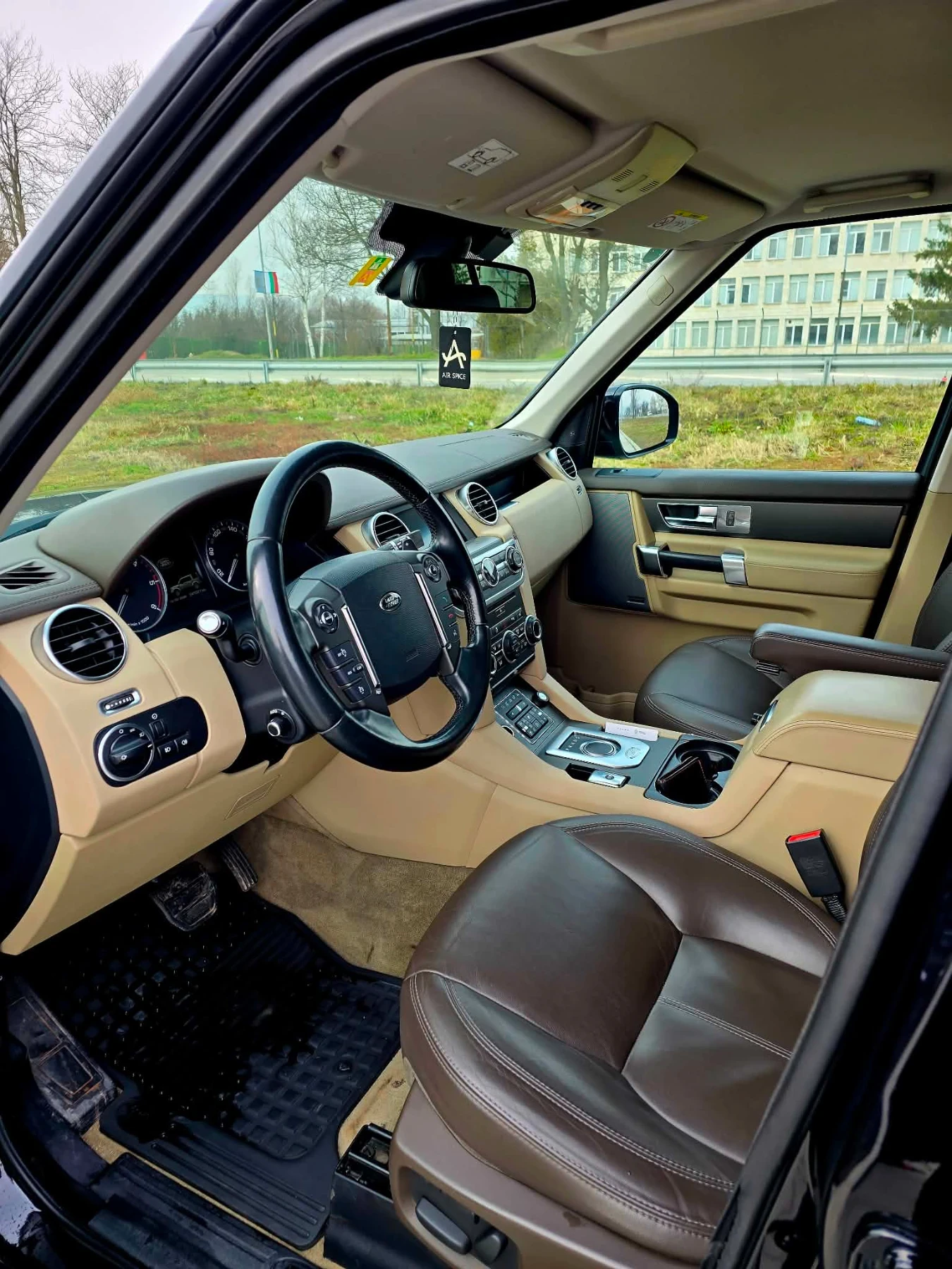 Land Rover Discovery, снимка 5 - Автомобили и джипове - 55824169