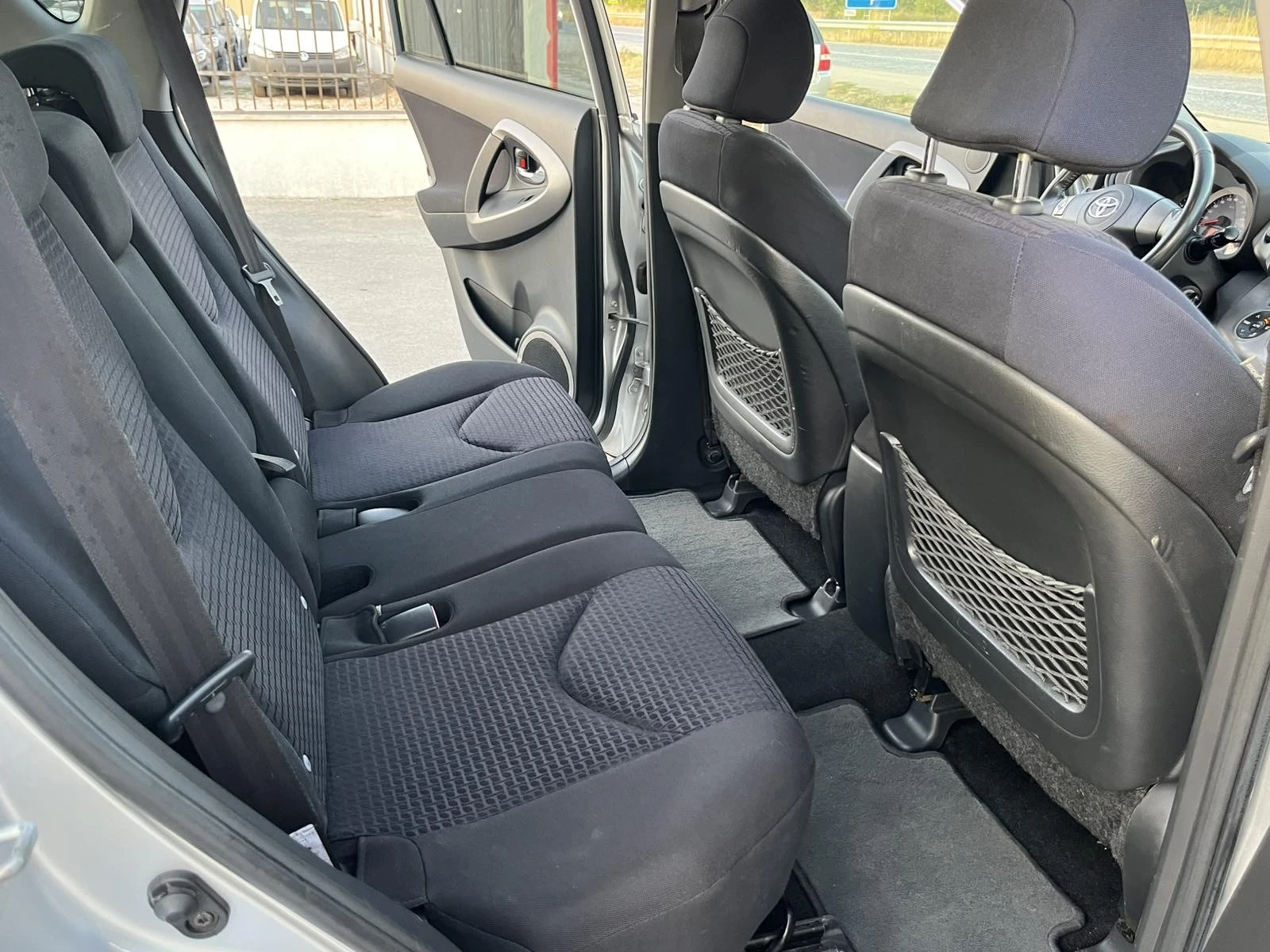 Toyota Rav4 2.2d 177кс 6 ск 4Х4 EURO 4 КЛИМАТРОНИК ВНОС ИТАЛИЯ, снимка 10 - Автомобили и джипове - 56144658