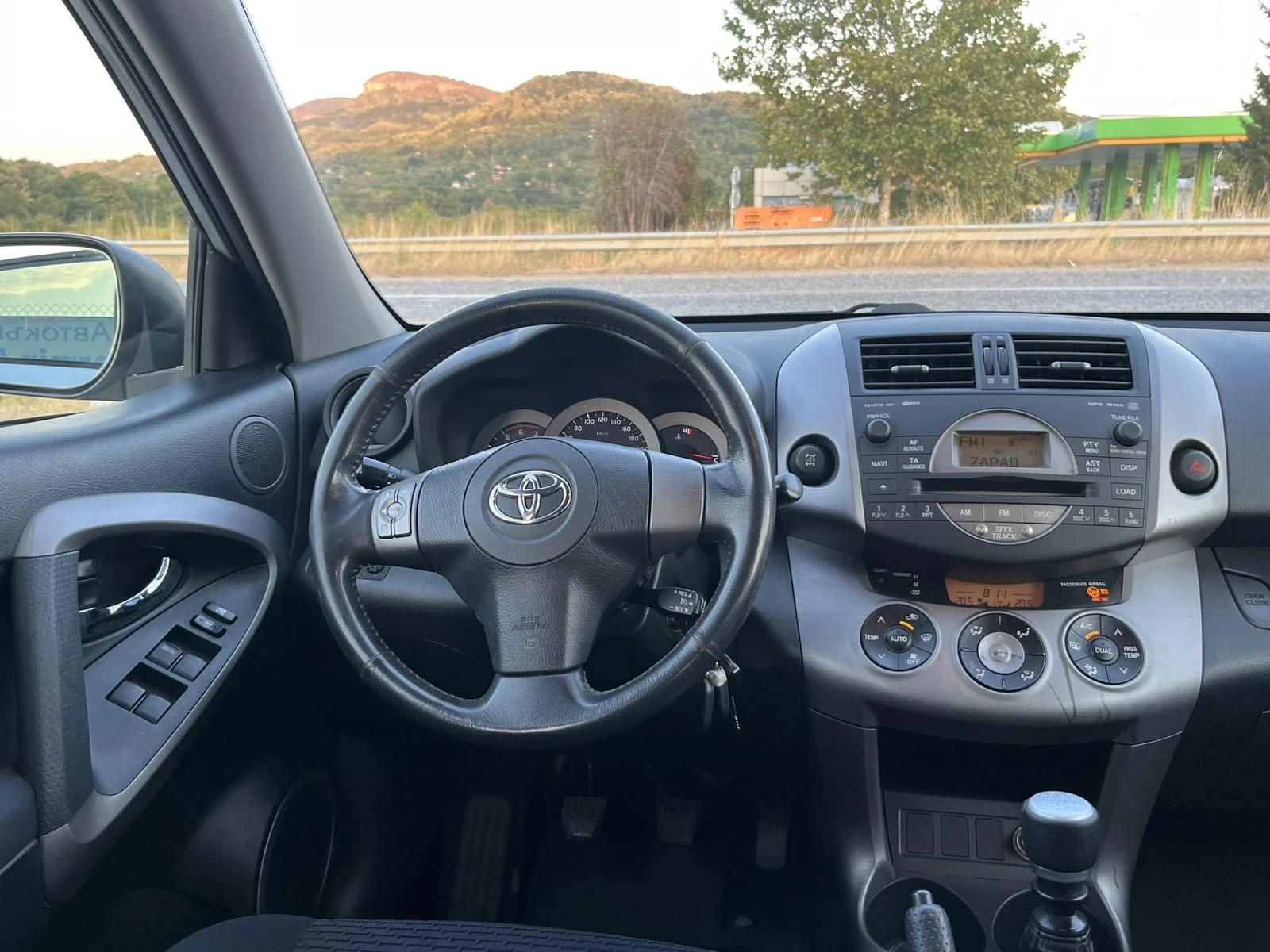 Toyota Rav4 2.2d 177кс 6 ск 4Х4 EURO 4 КЛИМАТРОНИК ВНОС ИТАЛИЯ, снимка 12 - Автомобили и джипове - 56144658