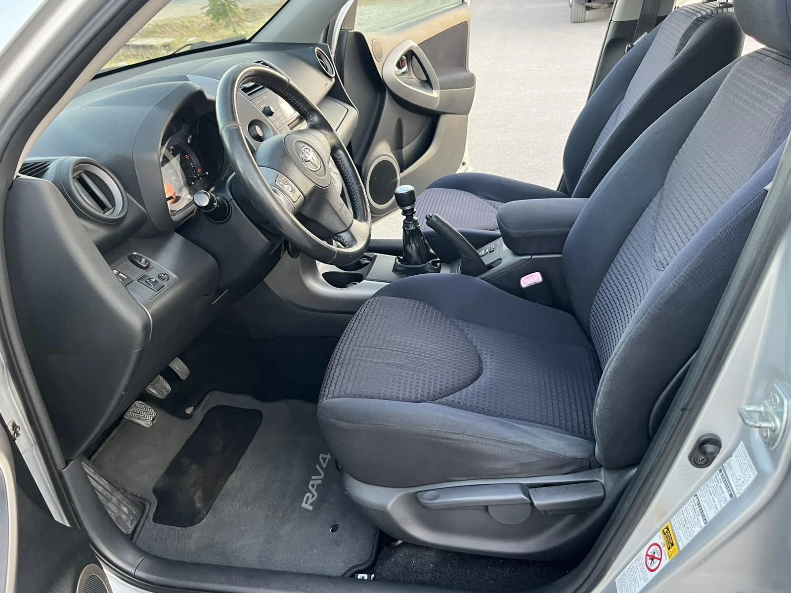 Toyota Rav4 2.2d 177кс 6 ск 4Х4 EURO 4 КЛИМАТРОНИК ВНОС ИТАЛИЯ, снимка 8 - Автомобили и джипове - 56144658