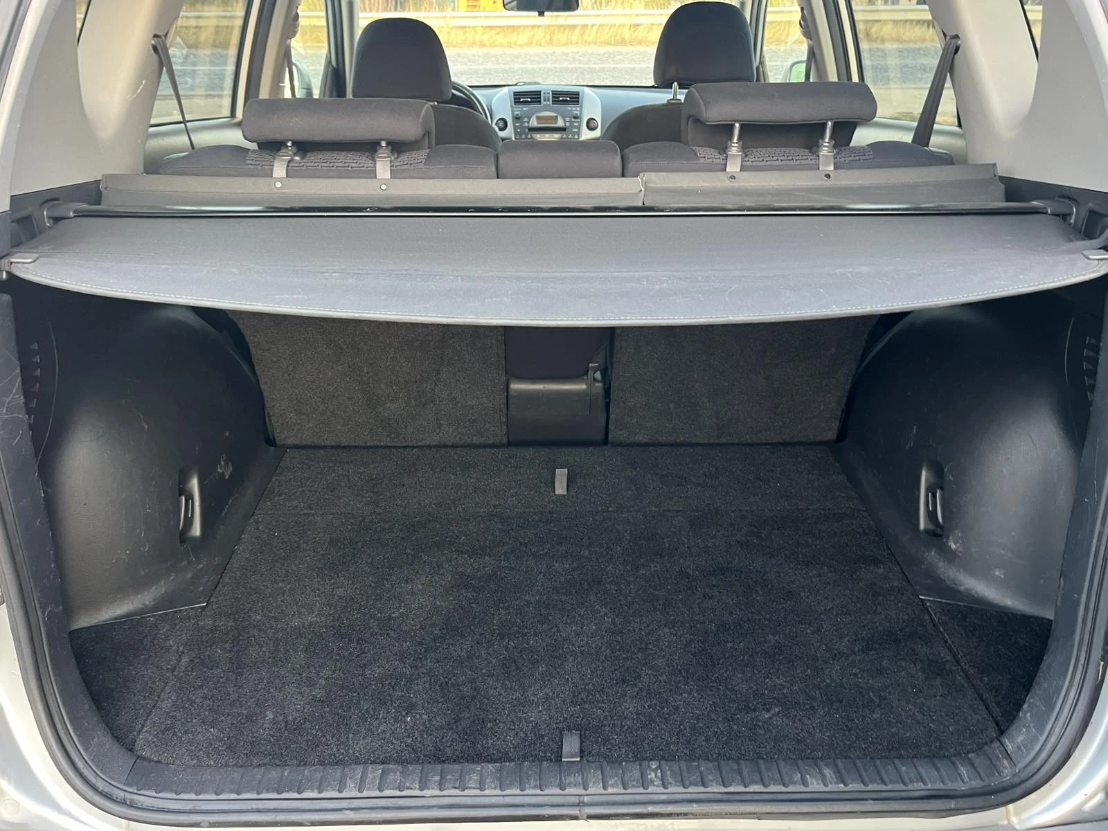 Toyota Rav4 2.2d 177кс 6 ск 4Х4 EURO 4 КЛИМАТРОНИК ВНОС ИТАЛИЯ, снимка 15 - Автомобили и джипове - 56144658