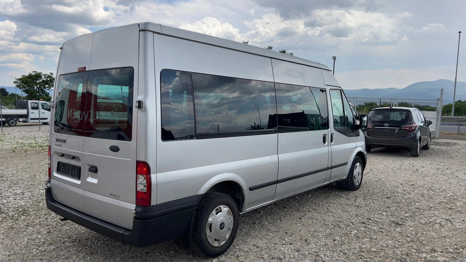 Ford Transit 2.2 140 коня 2х клима 9 места - изображение 4