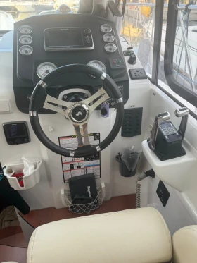Моторна яхта Beneteau Antares 32, снимка 13