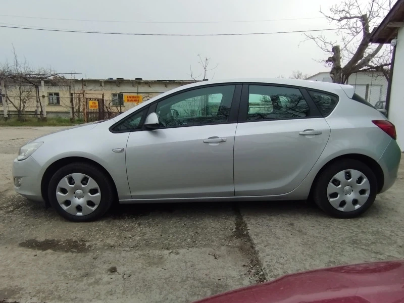 Opel Astra 1.4Газ/бензин 100к.с, снимка 7 - Автомобили и джипове - 47185617