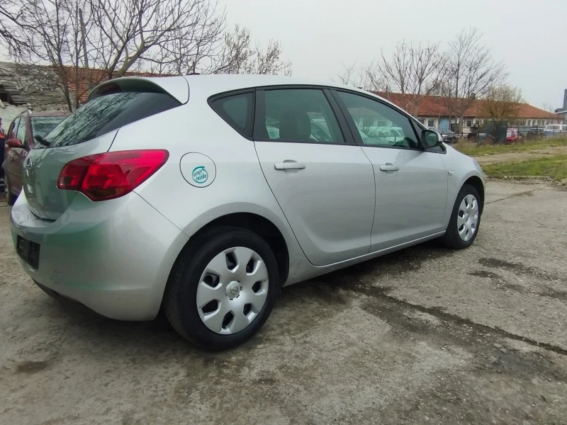 Opel Astra 1.4Газ/бензин 100к.с, снимка 4 - Автомобили и джипове - 47185617